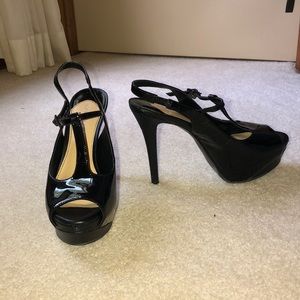Gianni Bini black heels
